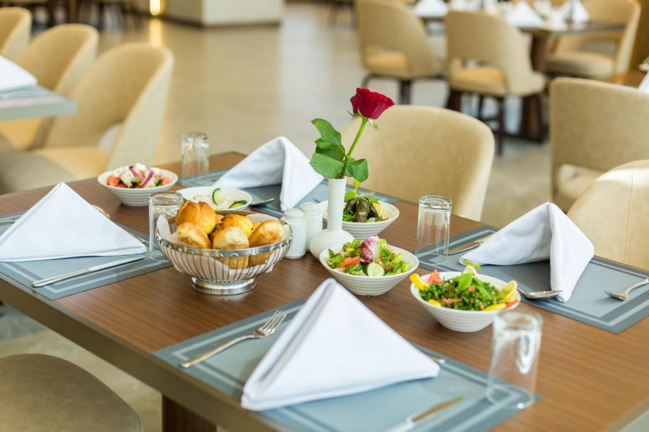 Clarion Hotel Jeddah Airport Esterno foto